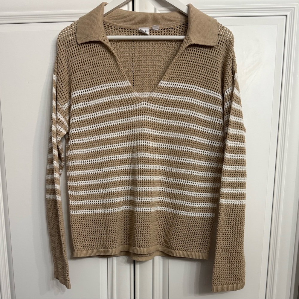 GAP Medium Relaxed Striped Crochet Collared Sweater V-Neck Tan w/White Stripes